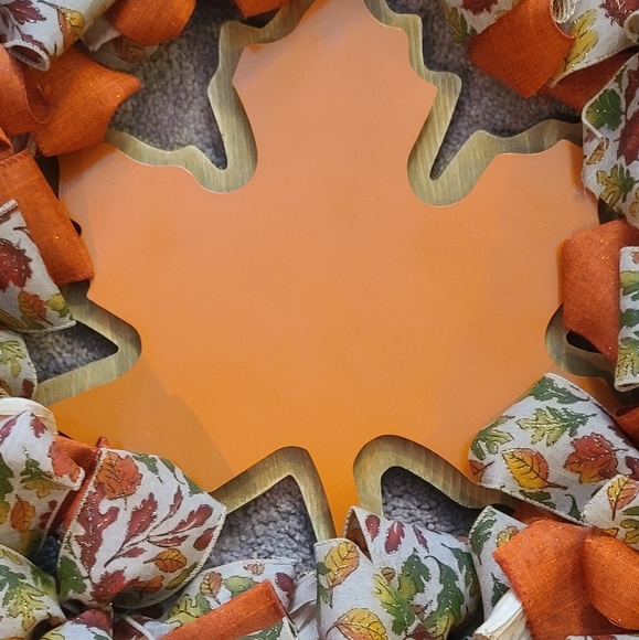 Fall Leaf Wreath - Picture 2 of 3